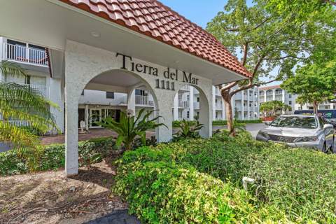 1111 S Ocean Boulevard #315, Boca Raton FL - photo 7 of 50