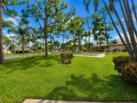 611 Sea Pine Way #A, Greenacres FL - photo 18 of 34