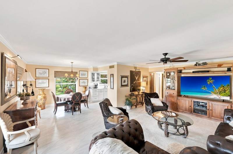 2 bedroom Condominium at 330 SW South River Drive #207, SOUTH RIVER VILLAGE CONDO, Stuart — photo 3