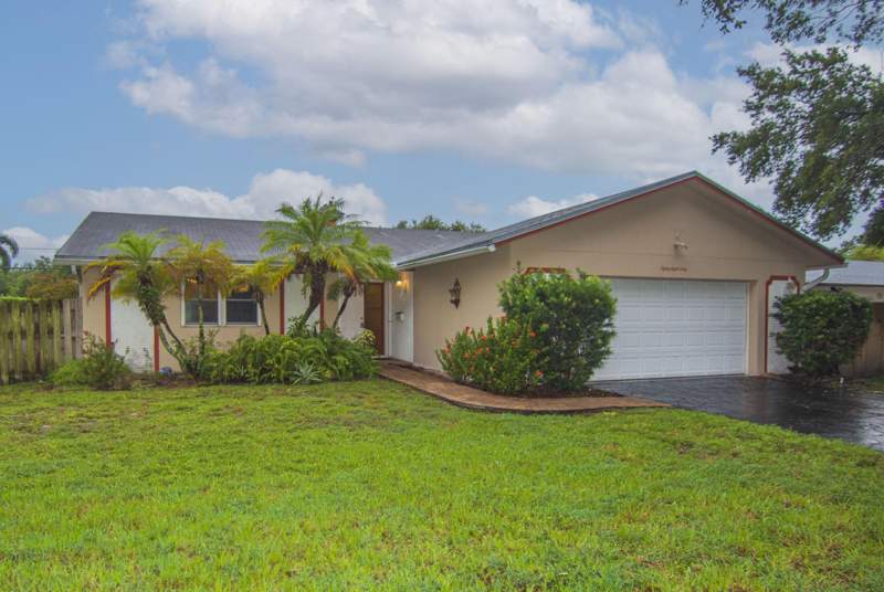 3 bedroom Single Family Residence at 8860 SW 49th Street, Cooper Colony Estates Sec 2, Cooper City — photo 2