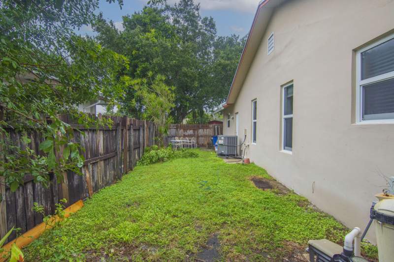 3 bedroom Single Family Residence at 8860 SW 49th Street, Cooper Colony Estates Sec 2, Cooper City — photo 5