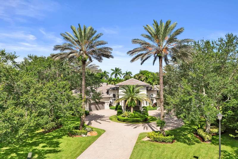 5 bedroom Single Family Residence at 12945 Stonebrook Drive, Kapok Grove Estates, Davie — photo 3