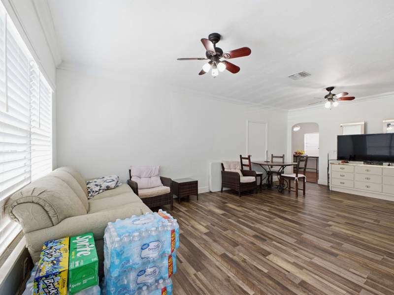 4 bedroom Single Family Residence at 801 Hampton Road, Mackle Park Plat, West Palm Beach — photo 4