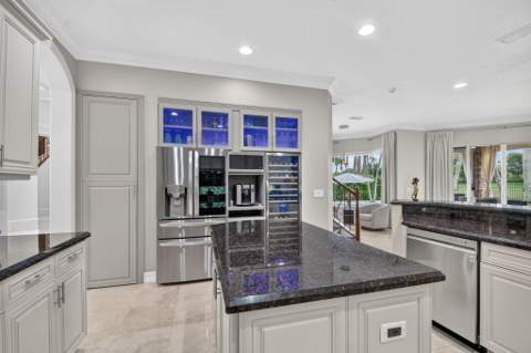 718 Edgebrook Lane, West Palm Beach FL - photo 21 of 107