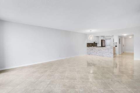 2651 S Palm Aire Drive #410, Pompano Beach FL - photo 11 of 43
