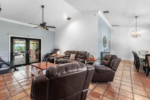 18429 Sycamore Drive, Loxahatchee FL - photo 10 of 54