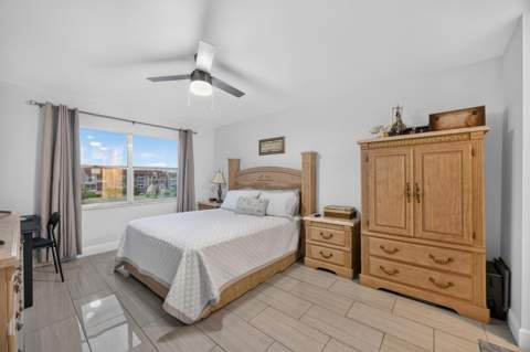 9881 Sunrise Lakes Boulevard #308, Sunrise FL - photo 9 of 32