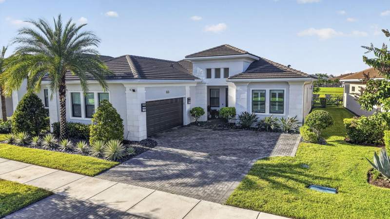 3 bedroom Single Family Residence at 15730 Longboat Key Drive, Cresswind Palm Beach, Westlake — photo 2