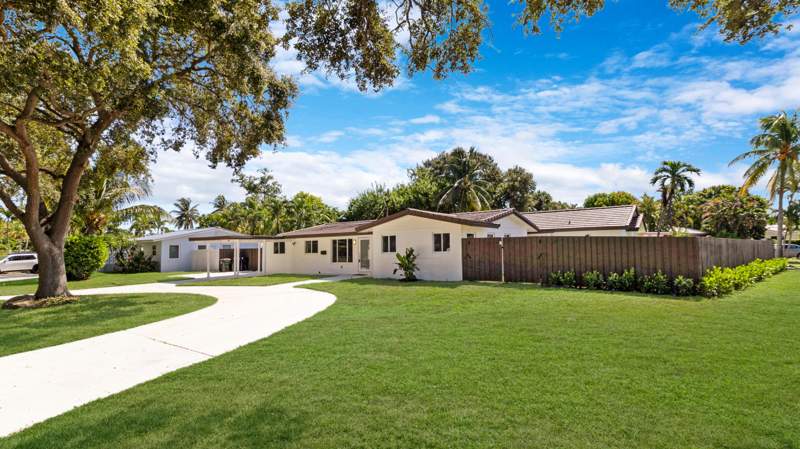 3 bedroom Single Family Residence at 4000 NE 22nd Avenue, Venetian Isles 2nd Sec, Lighthouse Point — photo 4