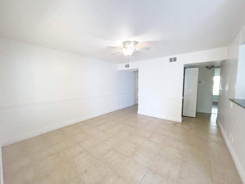 1 bedroom Condominium at 815 W Boynton Beach Boulevard #4-102, Casablanca Isles Condo, Boynton Beach — photo 2