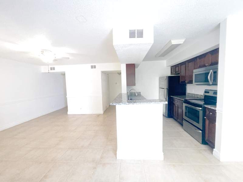 1 bedroom Condominium at 815 W Boynton Beach Boulevard #4-102, Casablanca Isles Condo, Boynton Beach — photo 3