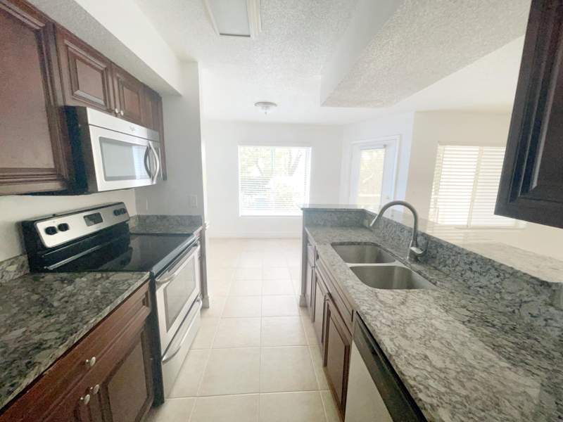 1 bedroom Condominium at 815 W Boynton Beach Boulevard #4-102, Casablanca Isles Condo, Boynton Beach — photo 4