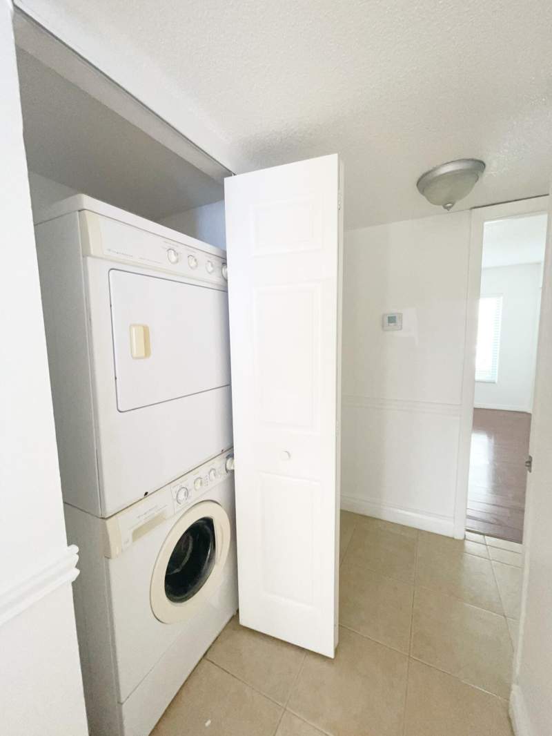 1 bedroom Condominium at 815 W Boynton Beach Boulevard #4-102, Casablanca Isles Condo, Boynton Beach — photo 5