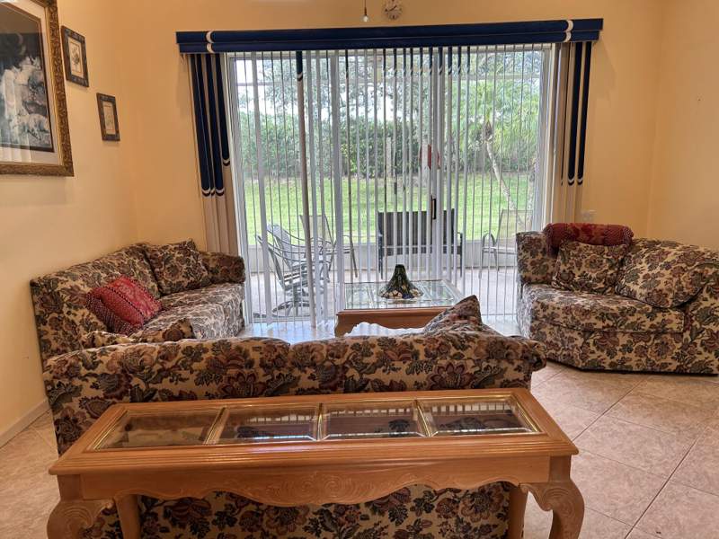 3 bedroom Single Family Residence at 438 Sunview Way, Cascades At St Lucie West Phase 3, Port St. Lucie — photo 4