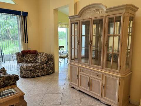 438 Sunview Way, Port St. Lucie FL - photo 6 of 11