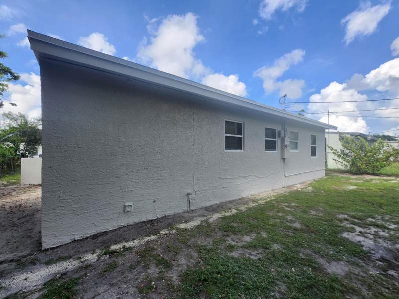 2 bedroom Single Family Residence at 942 NW 12th Street, Lauderdale Manors Add-Rev Plat, Fort Lauderdale — photo 4