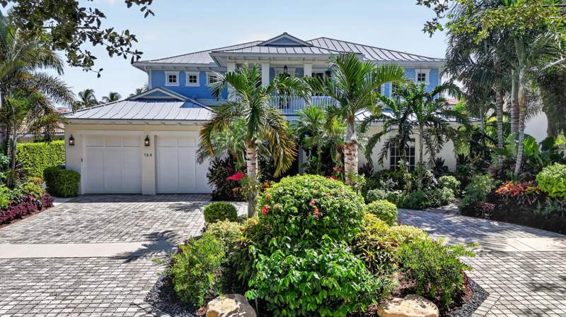 5 bedroom Single Family Residence at 764 NE 33rd Street, Lake Rogers, Boca Raton — photo 2