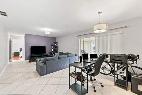 380 E Laurel Drive #5D, Margate FL - photo 21 of 43