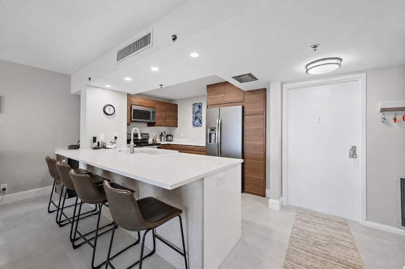 1 bedroom Condominium at 4750 S Ocean Boulevard #912, Aberdeen Arms Condo, Highland Beach — photo 4