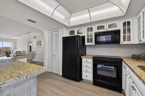 907 Marina Drive #Unit 306, North Palm Beach FL - photo 14 of 32