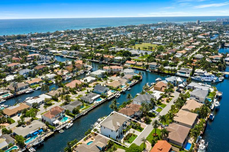 5 bedroom Single Family Residence at 3750 NE 26th Avenue, Venetian Isles 1st Sec, Lighthouse Point — photo 4