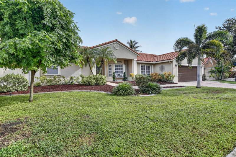 3 bedroom Single Family Residence at 13174 NW 11th Place, Savannah Plat 2, Sunrise — photo 2