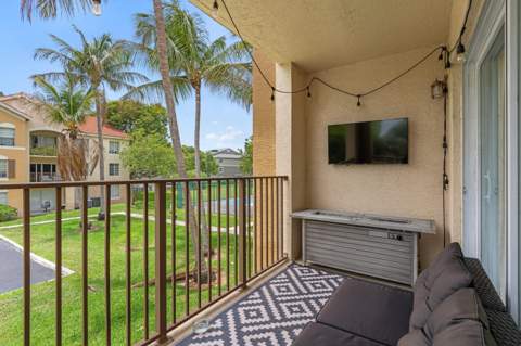4041 San Marino Boulevard #202, West Palm Beach FL - photo 19 of 34
