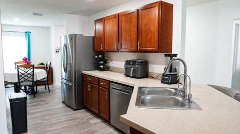 1921 SE Joyner Circle, Port St. Lucie FL - photo 8 of 22