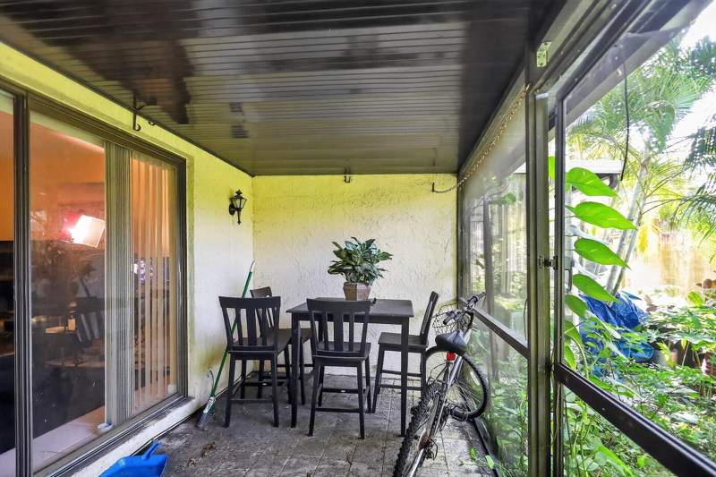 2 bedroom Townhouse at 3254 N Pine Island Road, Center Court Condominium, Sunrise — photo 4