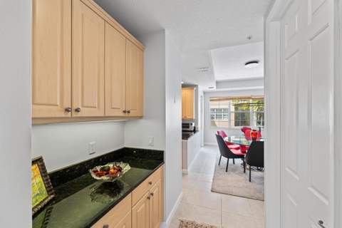 2558 Gardens Parkway, Palm Beach Gardens FL - photo 10 of 26