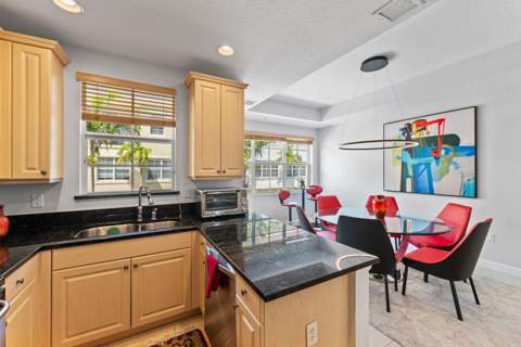 2558 Gardens Parkway, Palm Beach Gardens FL - photo 13 of 26