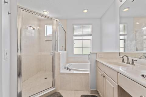 2558 Gardens Parkway, Palm Beach Gardens FL - photo 17 of 26