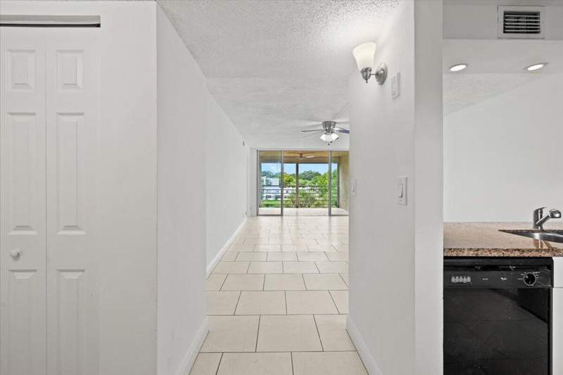 3 bedroom Condominium at 1831 Sabal Palm Drive #403, Condo 2 Of Sabal Palm Condos, Davie — photo 5
