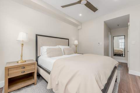 235 Sunrise Avenue #2211, Palm Beach FL - photo 10 of 12