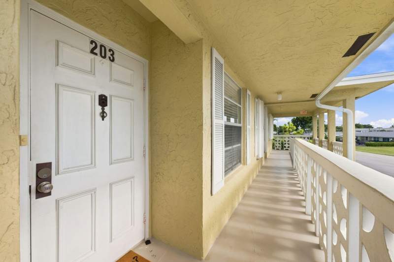 2 bedroom Condominium at 1121 Cactus Terrace #203, Pines Of Delray Condo, Delray Beach — photo 3