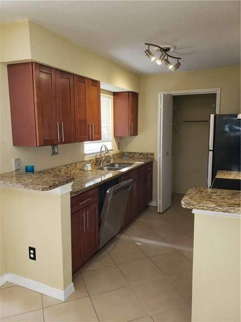 833 Riverside Drive #824, Coral Springs FL - photo 6 of 34