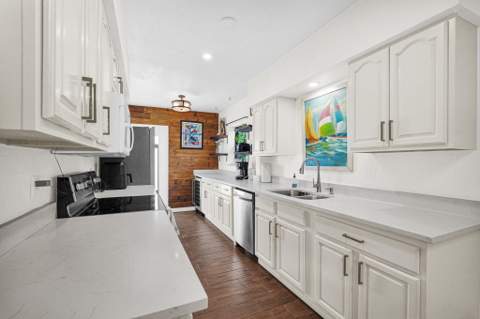 300 S Riverside Drive, Pompano Beach FL - photo 10 of 46