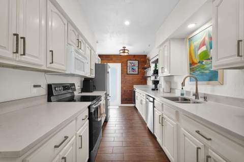 300 S Riverside Drive, Pompano Beach FL - photo 11 of 46