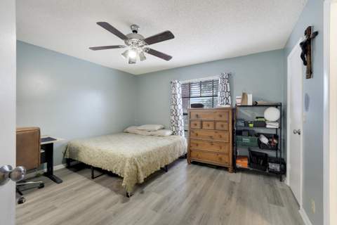 3263 Perimeter Drive, Greenacres FL - photo 14 of 19