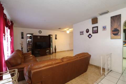 3132 NW 39th Court, Lauderdale Lakes FL - photo 7 of 39