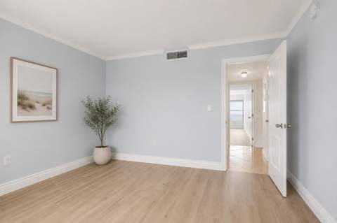 1021 Hillsboro Mile #607, Hillsboro Beach FL - photo 15 of 33