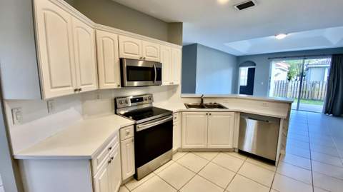 12959 SW 27th Street, Miramar FL - photo 9 of 28