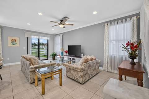 3002 Butternut Lane, Riviera Beach FL - photo 12 of 45