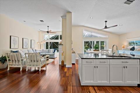 7990 SE Mammoth Drive, Hobe Sound FL - photo 13 of 53