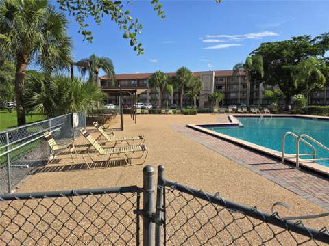 1200 SW 137th Avenue #312E, Pembroke Pines FL - photo 22 of 40