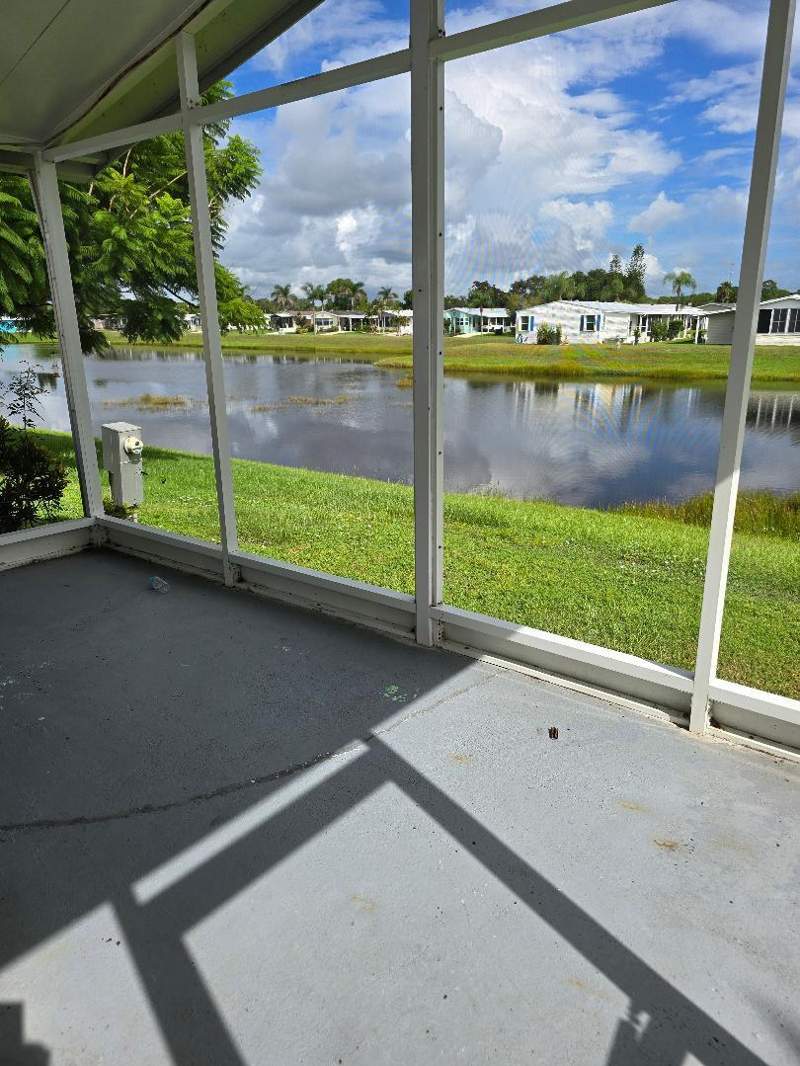 2 bedroom Manufactured Home at 504 Thames Bluff Ridge #D-23, Tropical Isles, Fort Pierce — photo 2