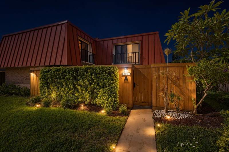 2 bedroom Townhouse at 3202 Meridian Way #A, Meridian Park, Palm Beach Gardens — photo 2