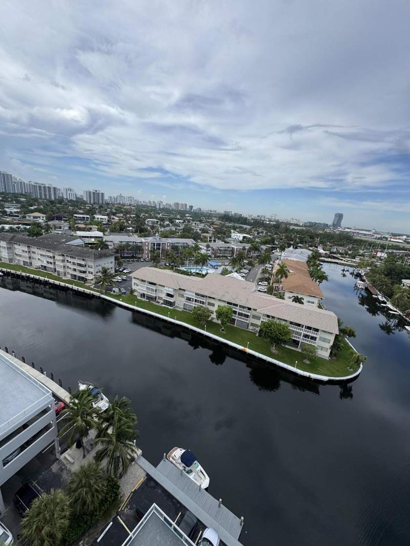 2 bedroom Condominium at 437 Golden Isles Drive #14 j, Golden Horn Condo, Hallandale Beach — photo 4