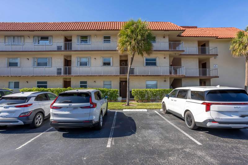 1 bedroom Condominium at 700 SE 6th Avenue #107, North Garden Condo Of Deerfield, Deerfield Beach — photo 2