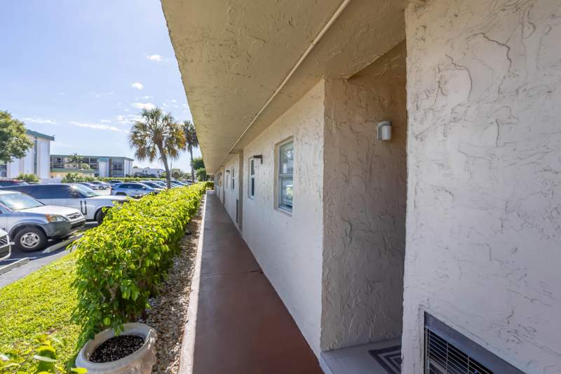 1 bedroom Condominium at 700 SE 6th Avenue #107, North Garden Condo Of Deerfield, Deerfield Beach — photo 3